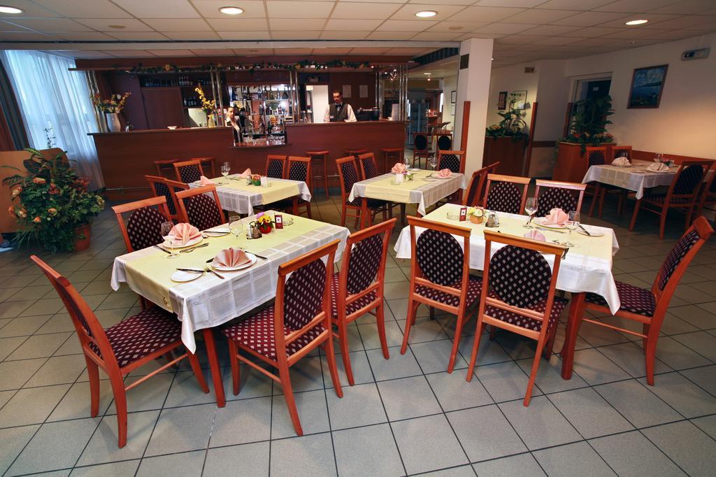 בודפשט Hotel Eben מראה חיצוני תמונה