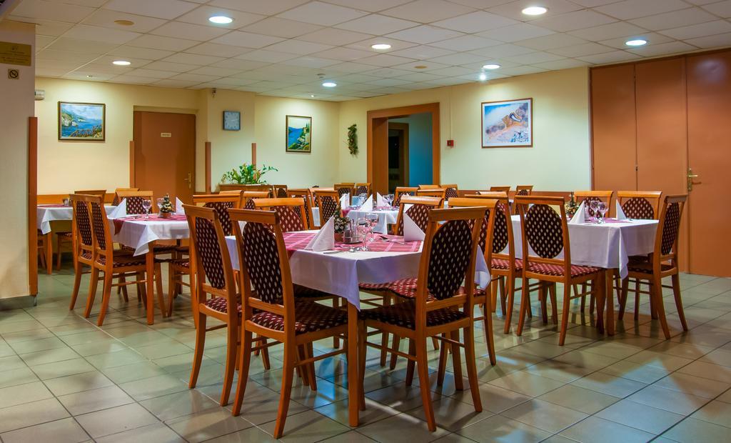 בודפשט Hotel Eben מראה חיצוני תמונה